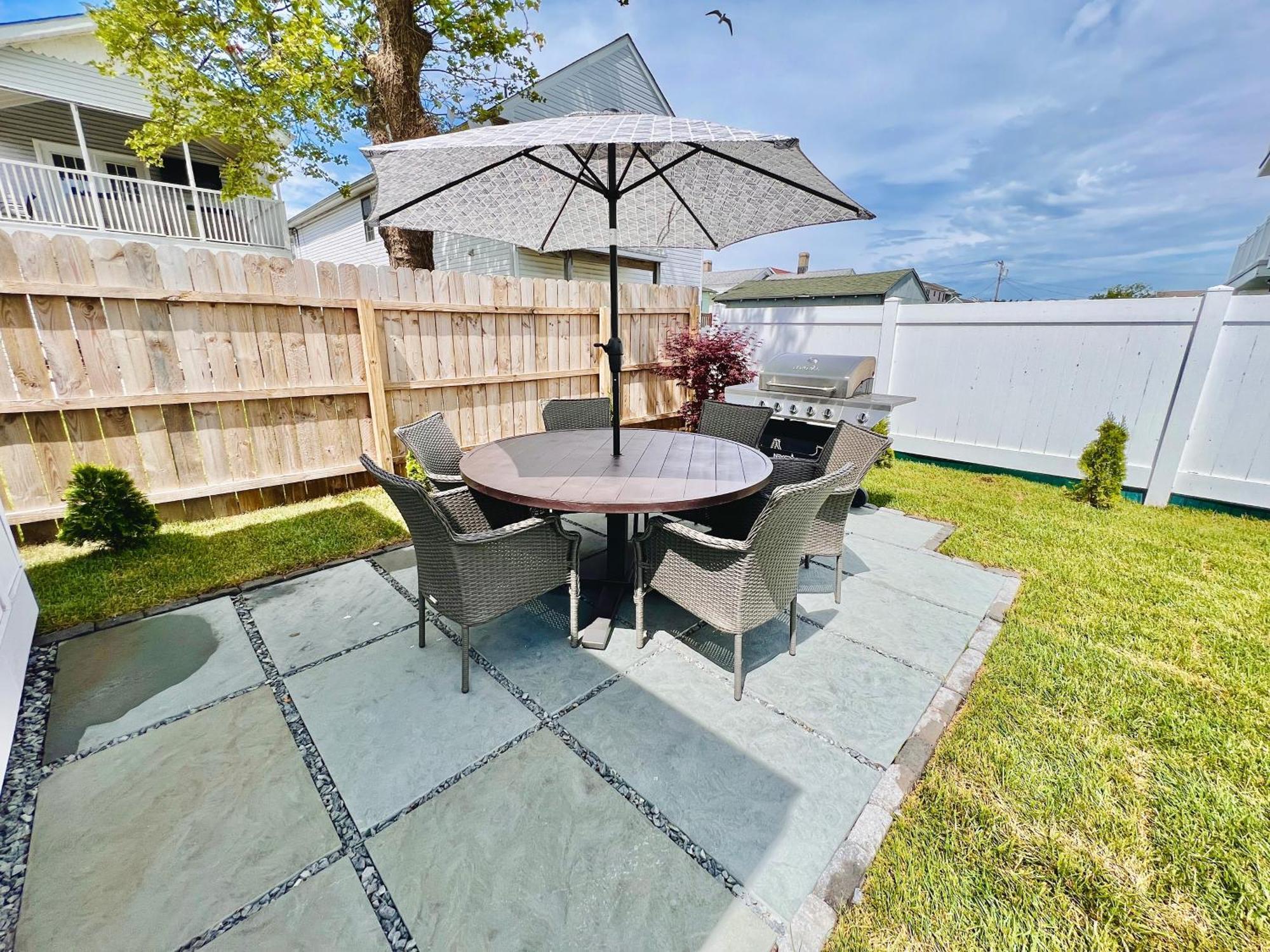 Unique Wildwood 3 Bedroom 1,5 Ba Entire House In The Heart Of Wildwood! ภายนอก รูปภาพ